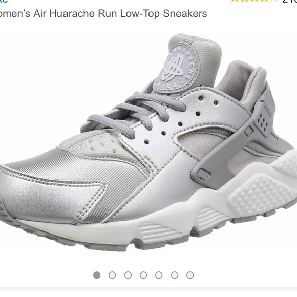 Nike Shoes - Nike huarache